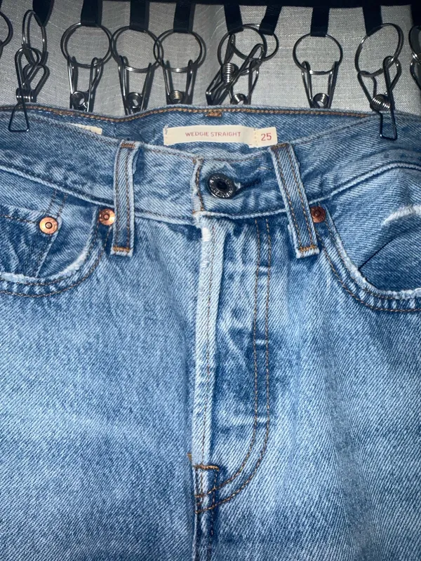Levi’s Wedgie Straight Ankle Button Fly Jeans - Image 2