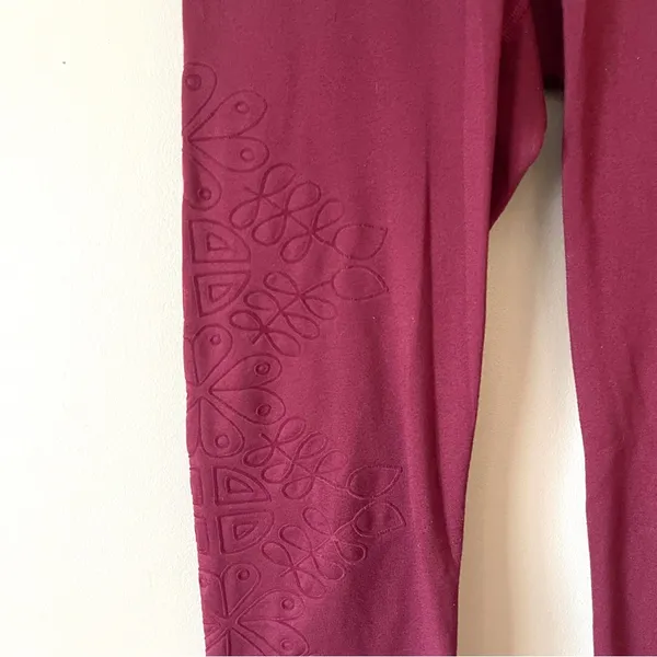 AERIE | Burgundy High Waisted Floral Embroidered Fleece Lined Leggings Sz M - Image 5