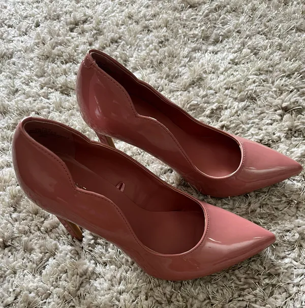 Pink heels woman fashion - Image 2