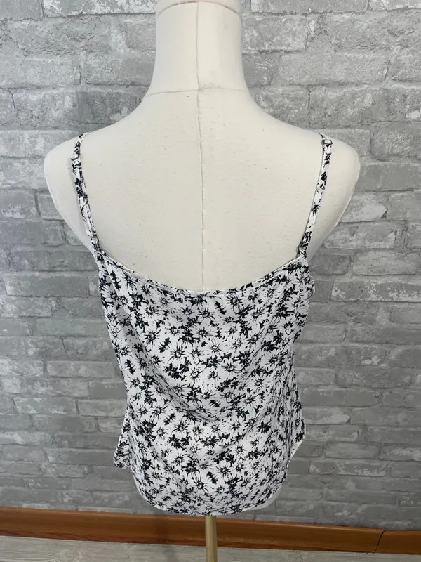 Cabi Seraphina floral print ruffle V-neck sleeveless top with Camisole - Image 6