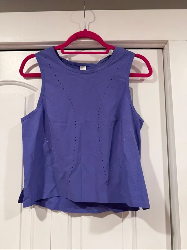 lululemon athletica swiftly ventilated‎ Women’s Purple Swift Muscle Tank 8 - Image 3