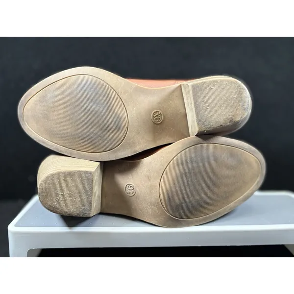 Universal Threads Women's Size‎ 9.5 Brown Ankle Booties Pull On Block Heel - Image 6