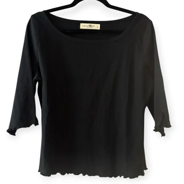 NWT Natural Life Leah Pointelle Top Size Large Black Lettuce Ruffle - Image 3