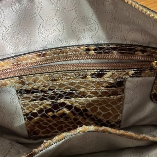 Michael Kors Snakeskin Embossed Leather Crossbody Bag Brown Gold Chain Tassel‎ - Image 7