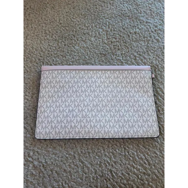 Michael kors large envelope purse missing strap imperfect - Image 5