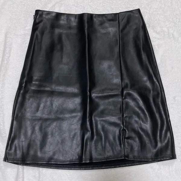 NWT Old Navy High-Waisted Faux-Leather Mini Skirt - Image 2