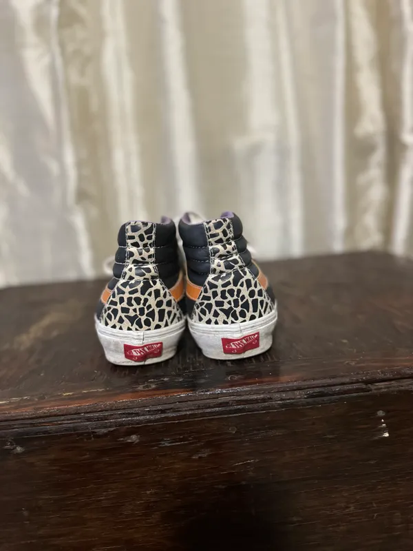 High Top - Image 3