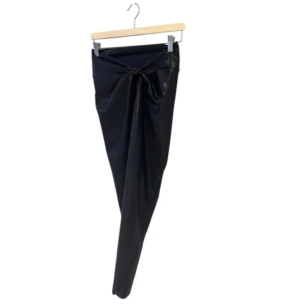 NWT black SKIMS Liquid Shine Swim Sarong Skirt XS onyx - Image 6