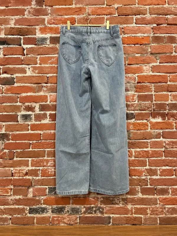 Boutique Light Wash Wide Leg Jeans Heart Pockets Y2K High Rise Size 29 - Image 2