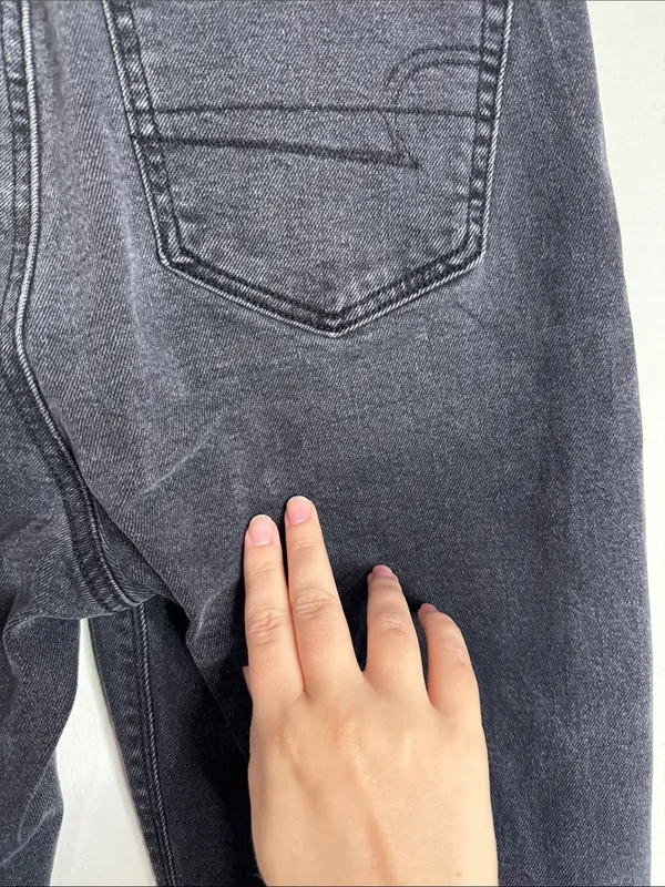 American Eagle Outfitters Washed Black High-Rise Stretch Curvy Mom Jean size 4 - Image 10