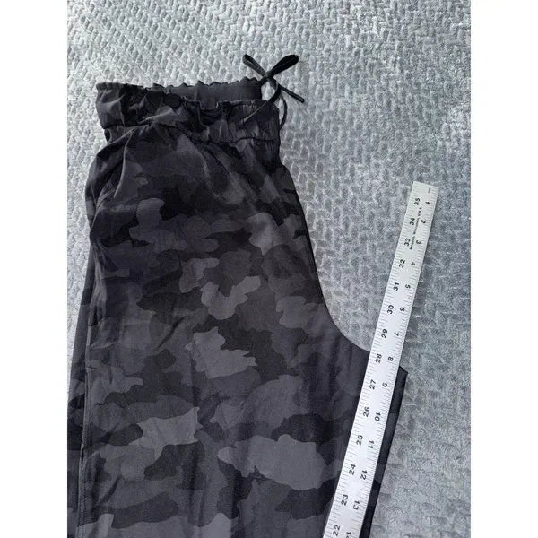 Lululemon‎ Women's Stretch HR Jogger Color Black Camouflage Size 10 - Image 10