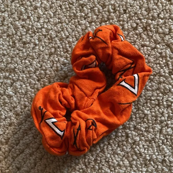 University of Virginia Large Scrunchie Orange Wahoo UVA Hair Tie EUC Clean - Image 3