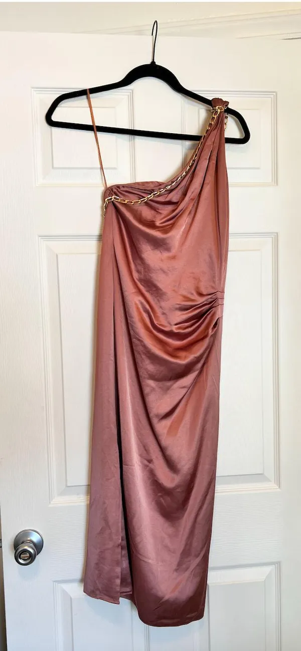NWT Brown Adaline One-shoulder Satin Midi - Image 4