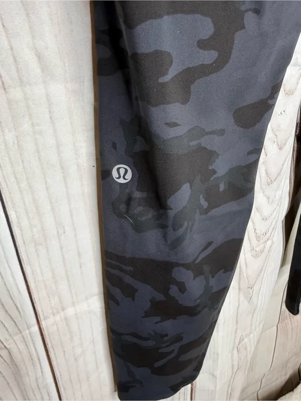 Lululemon Fast and Free Tight II 25" Size 8 - Image 4