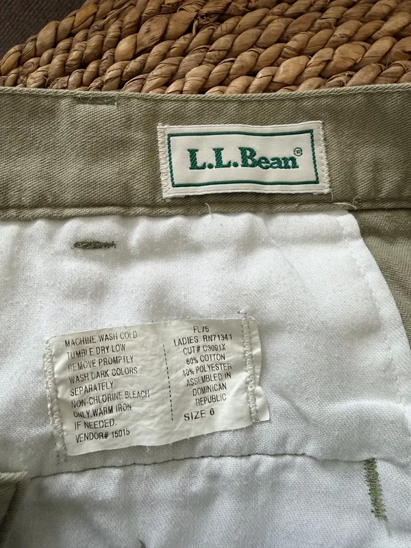 L.L. Bean Green High Waisted Pleated Chino Shorts - Image 6