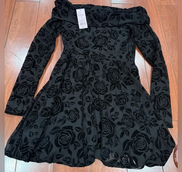 Wild Fable Women's Flocked Mini Fit & Flare Holiday Dress Floral Off Shoulder - Image 5