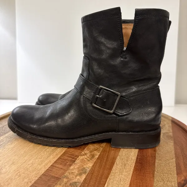 Frye Natalie Engineer Short Boots Size 8B Black Leather Moto Biker Pull On - Image 4