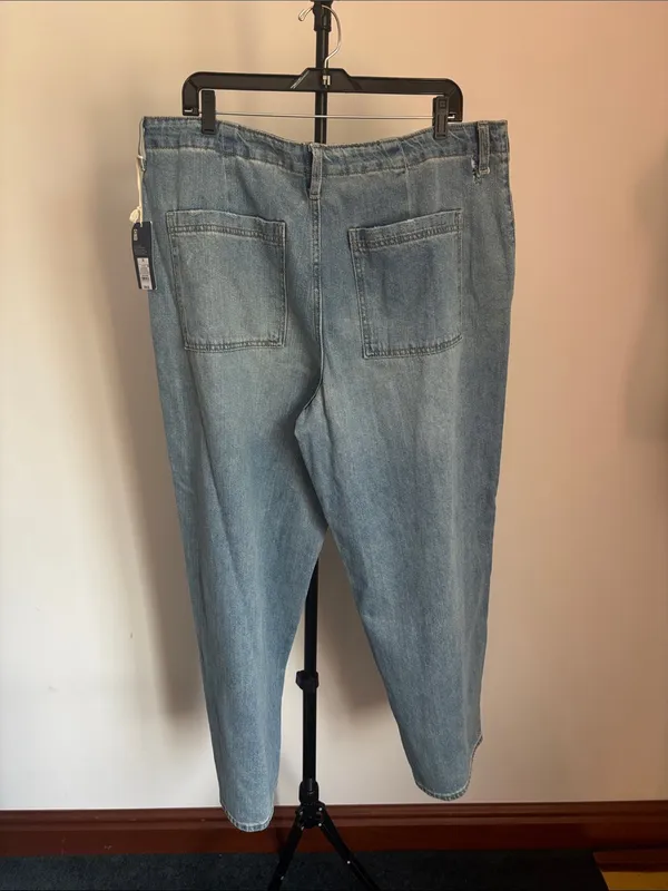 Universal Thread Light Blue Denim Jeans with Contrast Stitching - Image 3