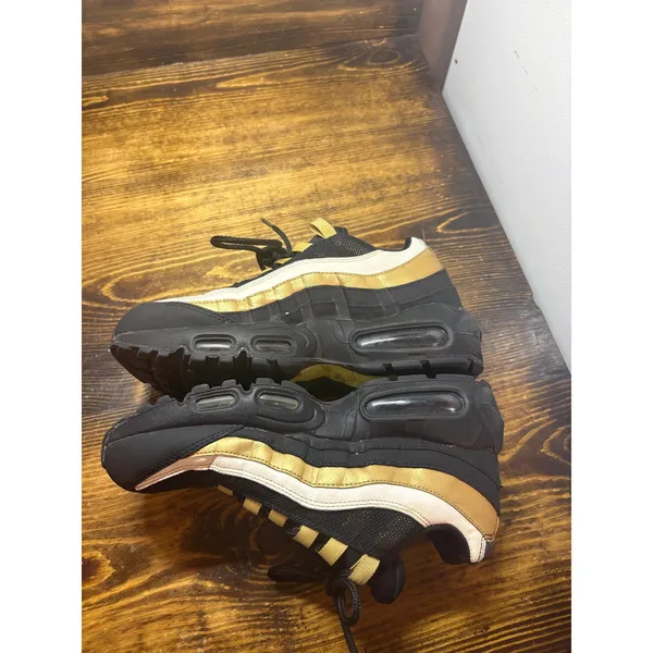 Nike‎ Black And Gold Air Max Sneakers Size 5.5 - Image 4