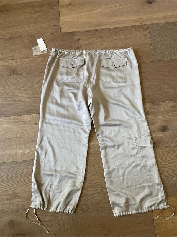 Old Navy Satin Cargo Jogger Pants Size 14 NWT - Image 9