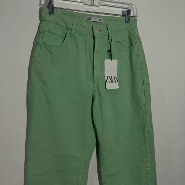 NWT Zara High Rise Straight Jeans Mint‎ Green Raw Hem Size 4 Minimalist Casual - Image 3