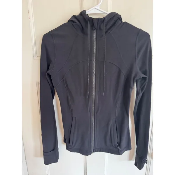 Lululemon black hooded nulu Define Jacket size 4.‎ - Image 2