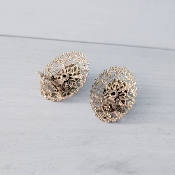 Vintage Clip On Earrings Large Ornate Gold Tone with Green Center - Image 5