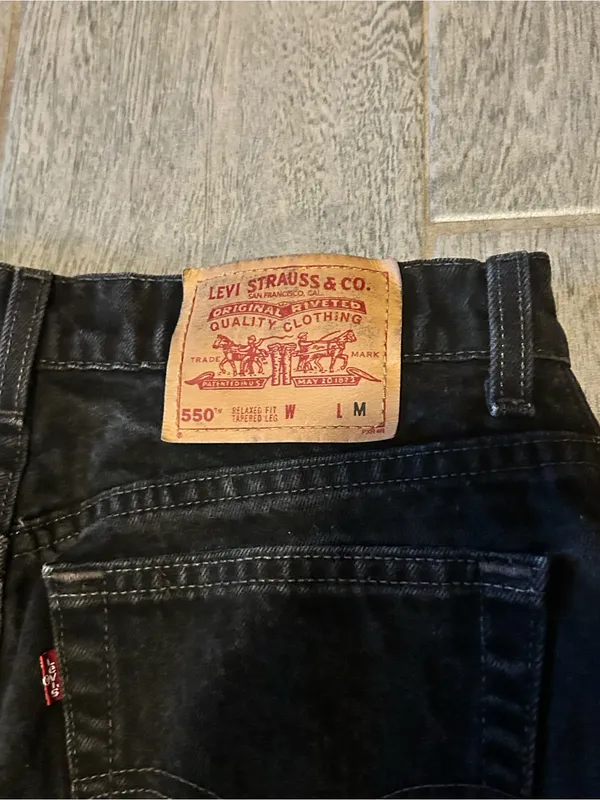 Levis 550 Black relaxed fit tapered leg Jeans size 14 petite - Image 9