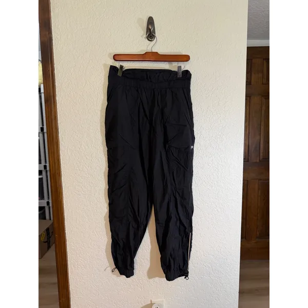 Fabletics Jogger Pants Black M Womens Nylon Activewear Lightweight High Rise - Image 4