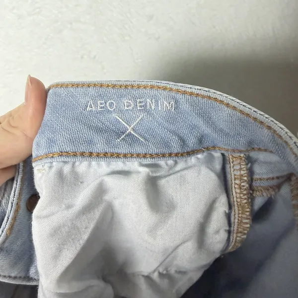 American Eagle Jegging Crop Light Wash Distressed Women's size 4 Regular - Image 13