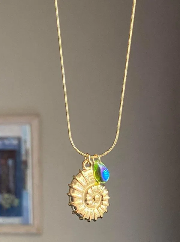 Handmade gold tone stainless steel boho chic beach shell ammonite & teardrop necklace🌀🐚🌊 - Image 7