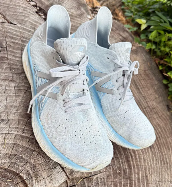 New Balance 1080v10 Fresh Foam Women’s Running Shoe Size 10.5 - Image 2