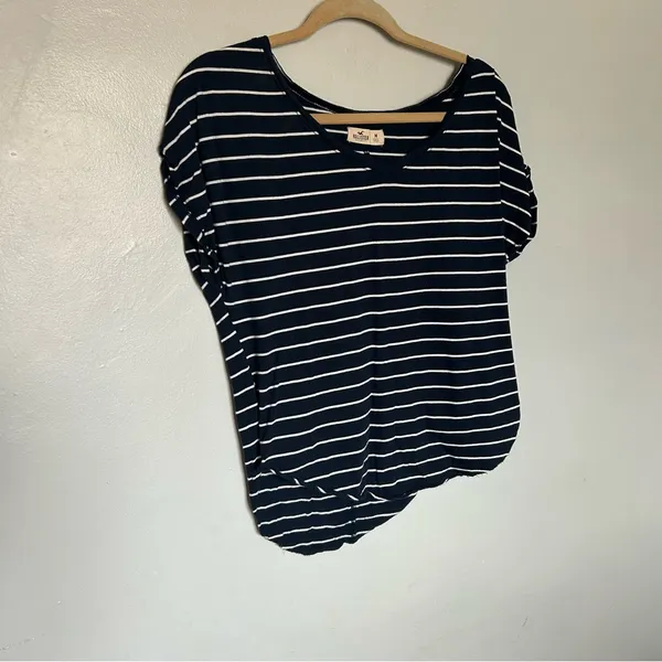 Hollister Navy and White Striped Tee - Image 3