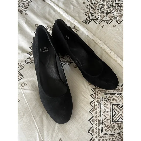 Eileen Fisher Black Suede Pumps 7.5 Block Heel Minimalist Office Chic Timeless - Image 5