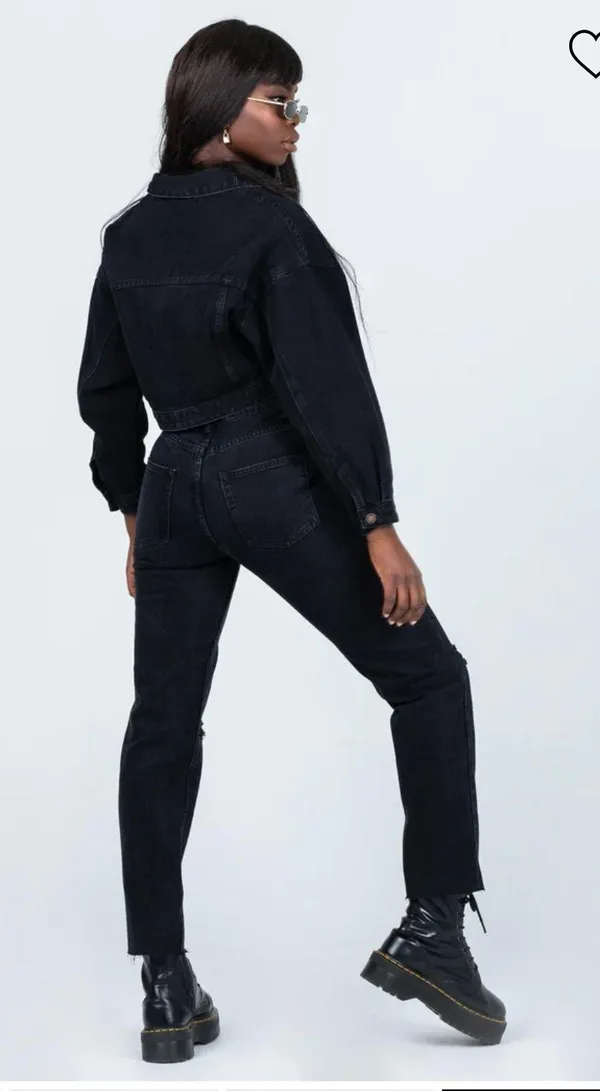 NWT  Black High-Waisted Jeans - Image 3