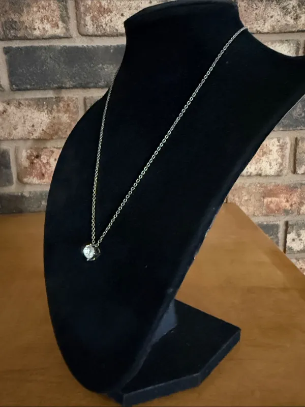 Vintage CZ solitaire pendant necklace - Image 2