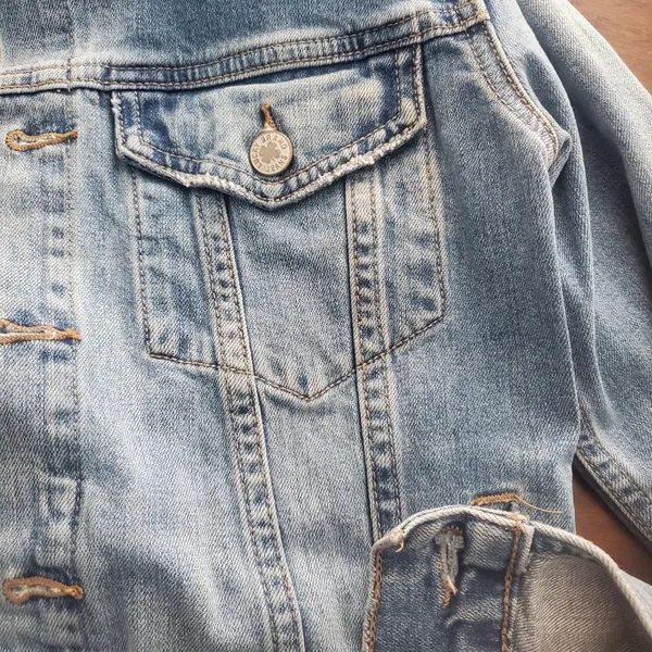 Lucky Brand Light Blue Jean Jacket Size  Small - Image 3