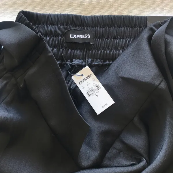 Express Satin High Rise Wide Leg Pant Ruffle Crop Tank Set, NWT, Medium, Black - Image 15