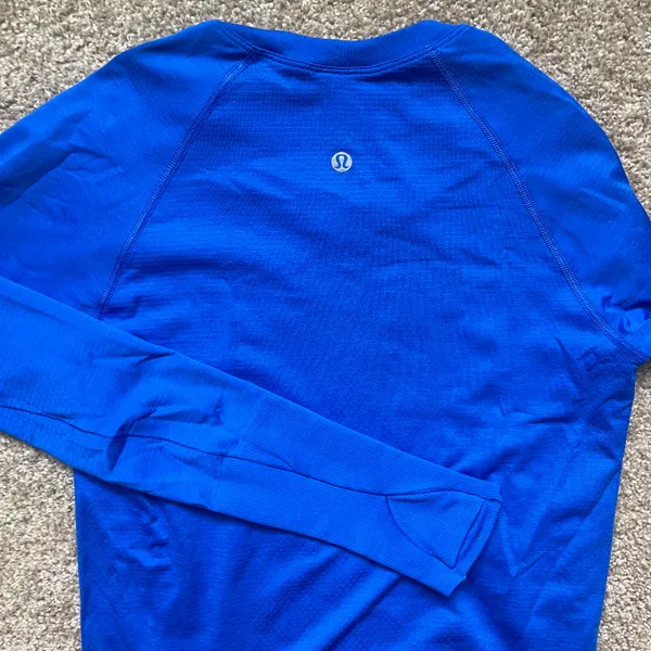 Lululemon Swiftly Tech Long Sleeve 2.0 race length shirt size 6 Blazer Blue Tone - Image 2
