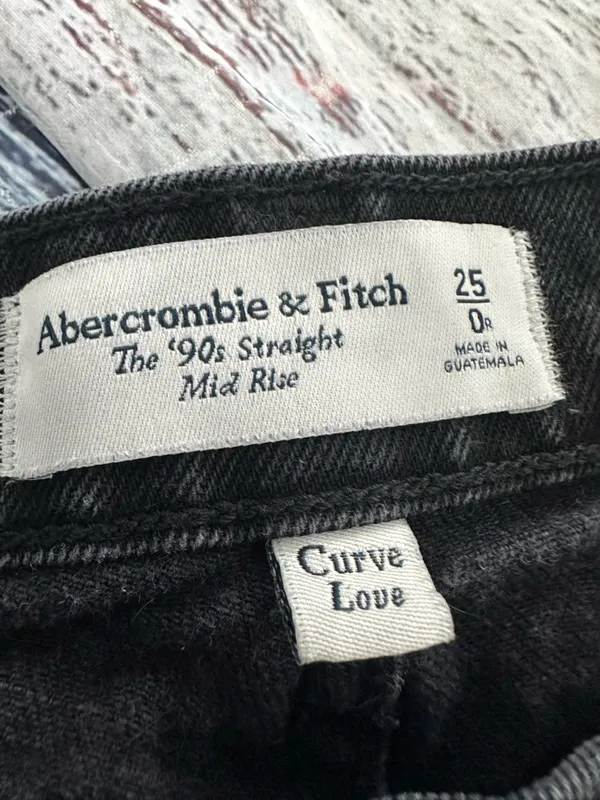 Abercrombie & Fitch The 90’s Straight Mid Rise in Washed Black - Image 5