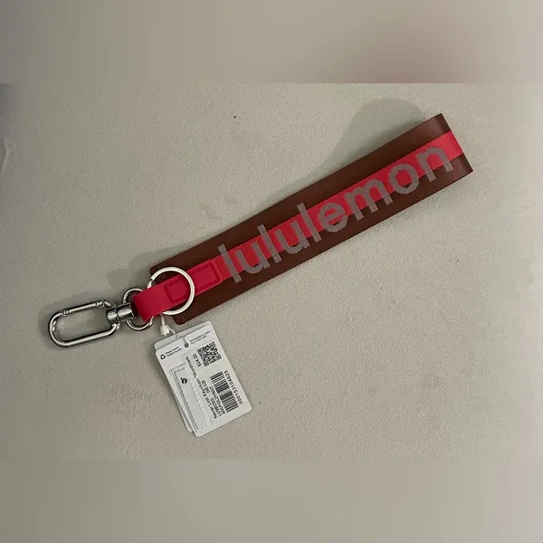 Lululemon NWT Never Lost Keychain Brown and Pink SOLD OUT COLOR - Image 3