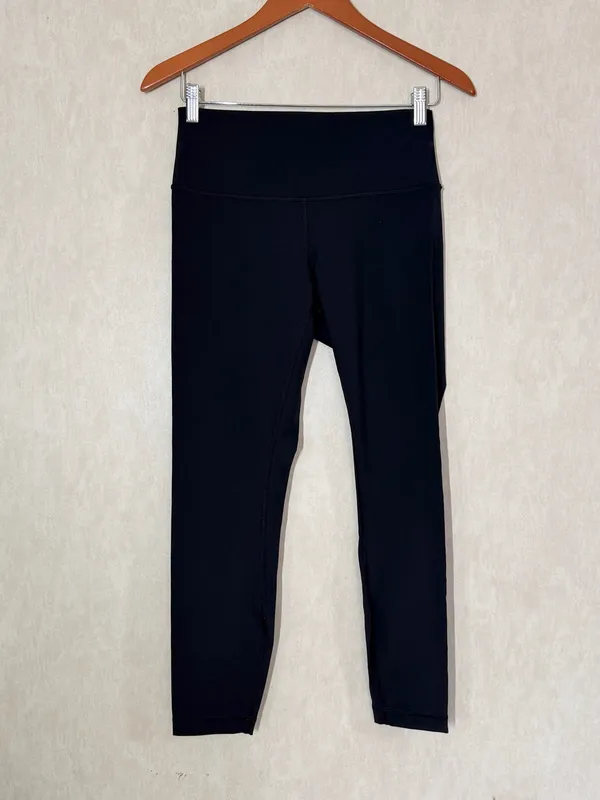 Lululemon Women’s Wunder Under Hi-Rise 7/8 Tight Full-On Luxtreme 25" in Black 8 - Image 3
