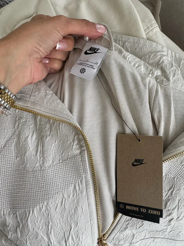 Nike NWT Women’s Oversized Textured Jacket Size S - Image 14
