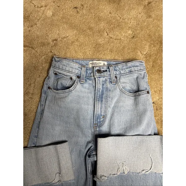 Abercrombie And Fitch Women's High Rise 90s Relaxed Jean Ladies 23/000 EUC - Image 3