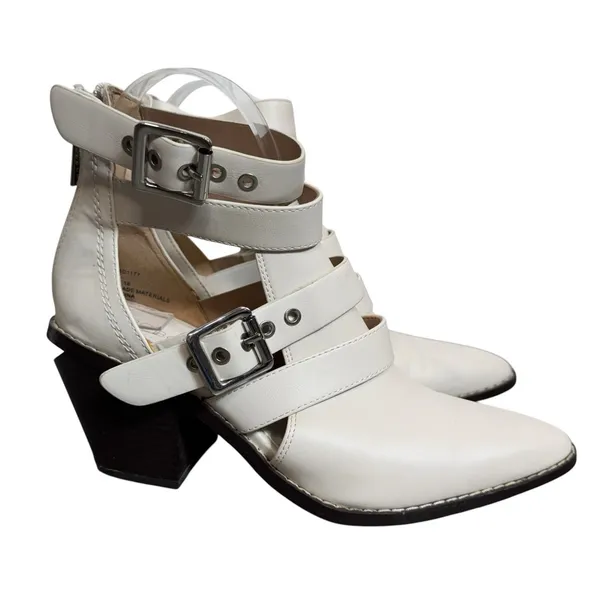 BCBGeneration Dani Pointed Toe Bootie Chunky Heels Size 7 White Buckle Straps - Image 3