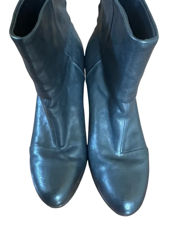 rag & bone Newbury Women’s Black Leather Ankle Boots with Block Heel - Image 11