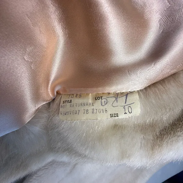 Sportowne Ultra Seal Faux Fur Coat Beige Jacket Women 10 Vintage Mobwife - Image 10