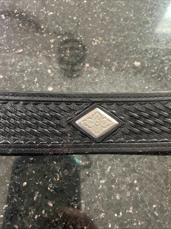 Western Black Leather Belt With Buckle Featuring Two Kissing Horse Heads - Image 9