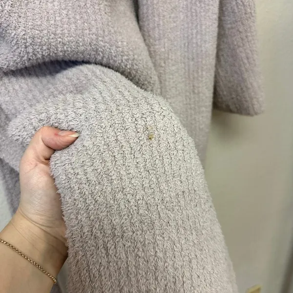 Barefoot Dreams CozyChic Ribbed Hooded Robe Gray Size 2 - Image 9