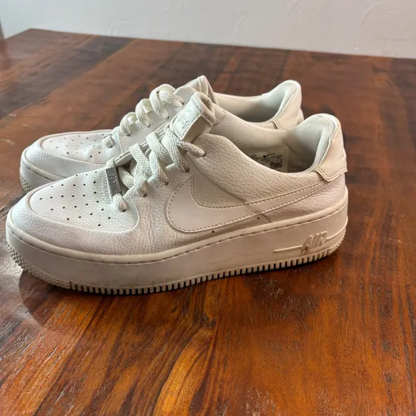 Nike Air Force 1 Sage‎ Low Womens White Platform Sneakers AR5339-100 Size 8 - Image 2
